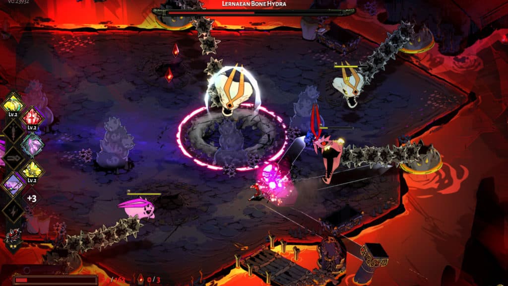 Zagreus combattant un boss dans Hades