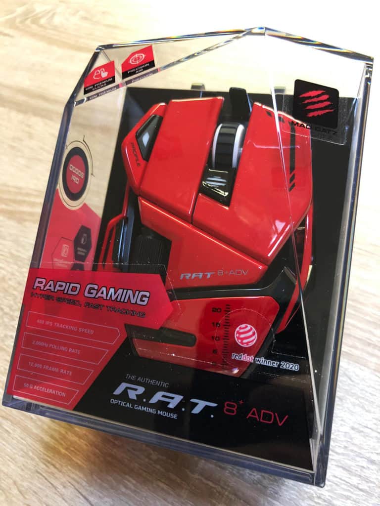 La souris Mad Catz RAT 8+ ADV emballée dans sa boîte en plastique