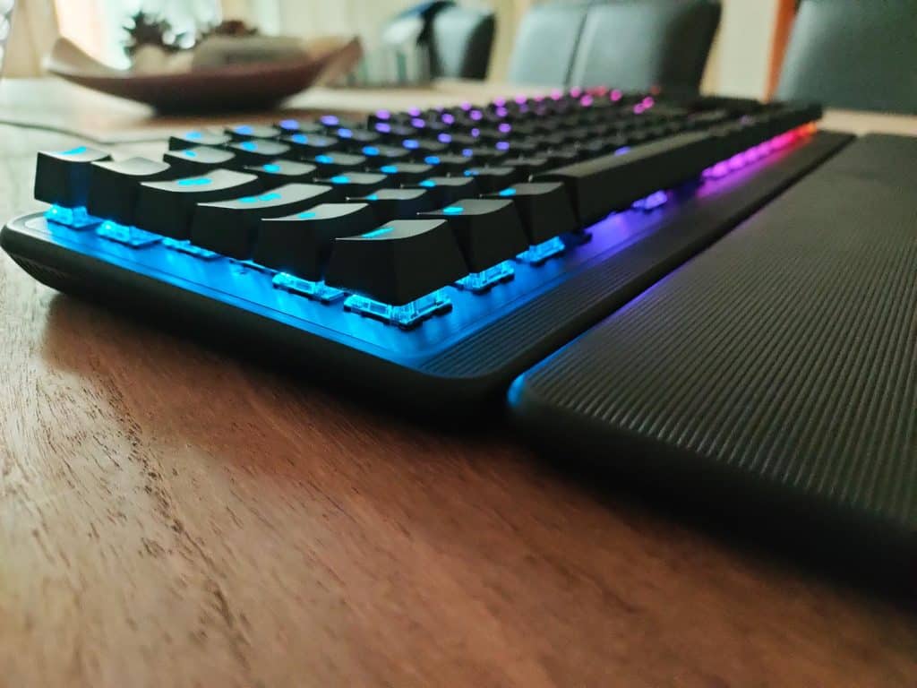 Gros plan sur le Roccat Pyro