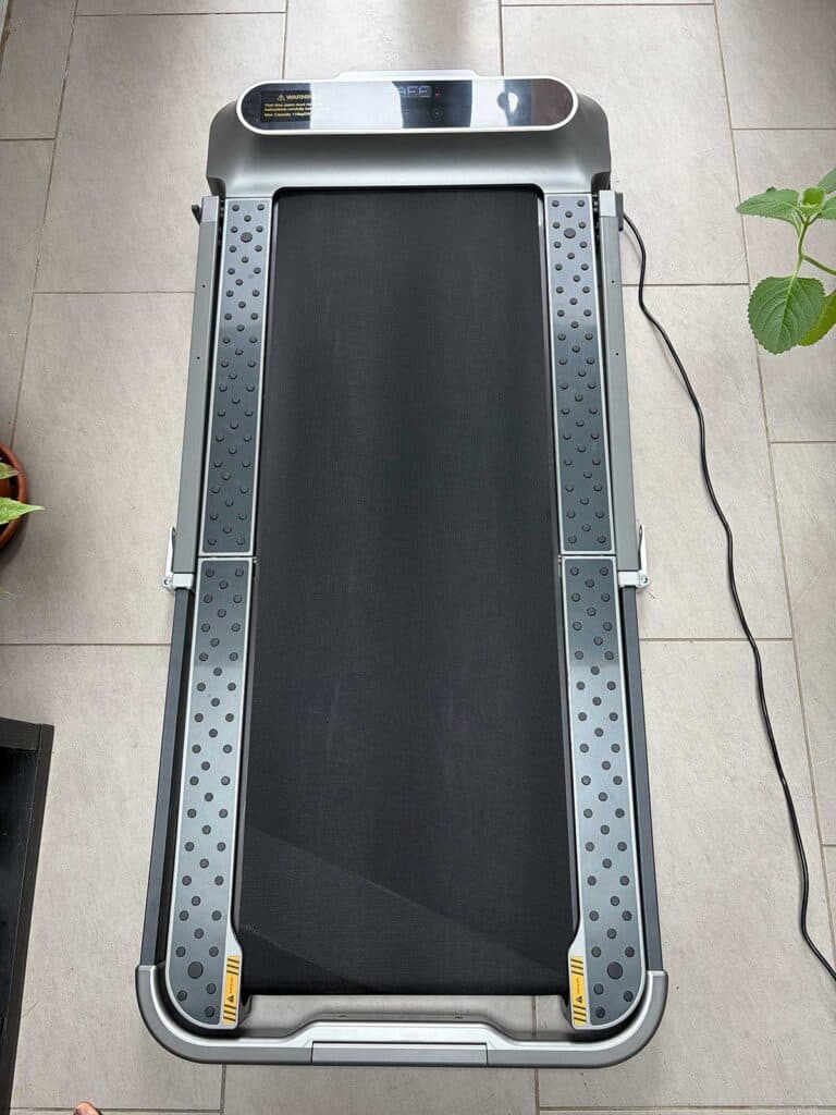 Le WalkingPad R2 en mode tapis de marche